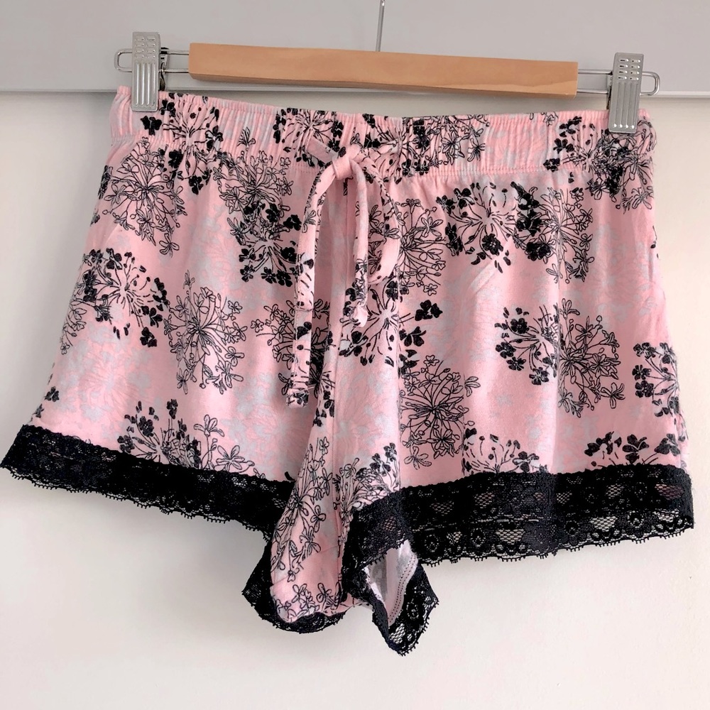 Pajamas Shorts with Black Lace | S | La Vie en Rose